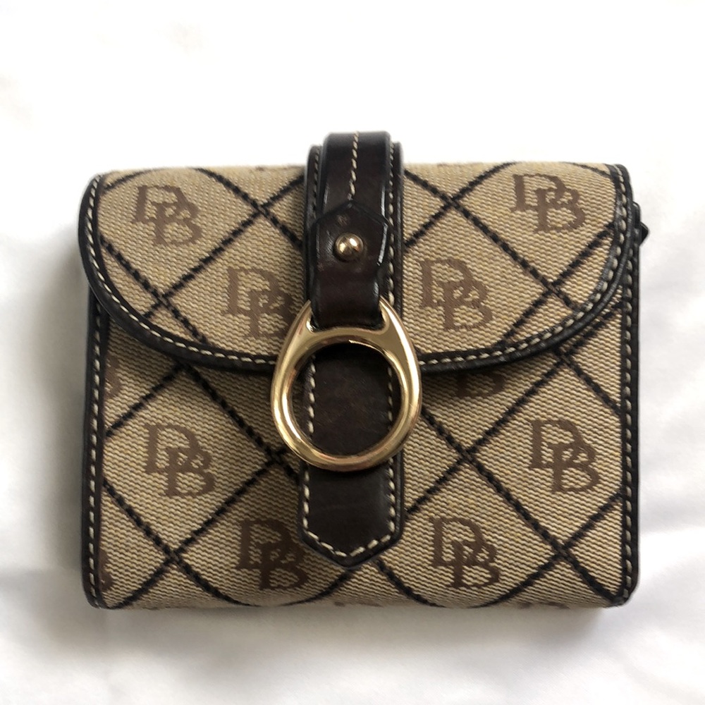 Dooney and Bourke wallet